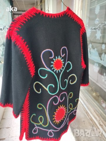 бродиран елек с ръкави народни мотиви, снимка 2 - Елеци - 43697883