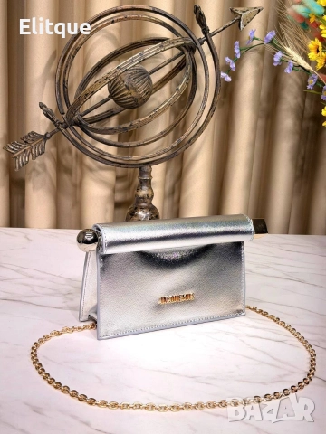 чанти Jacquemus - The Rond Carre clutch ↔️ 20 cm ↕️ 11 cm , снимка 2 - Чанти - 52968297