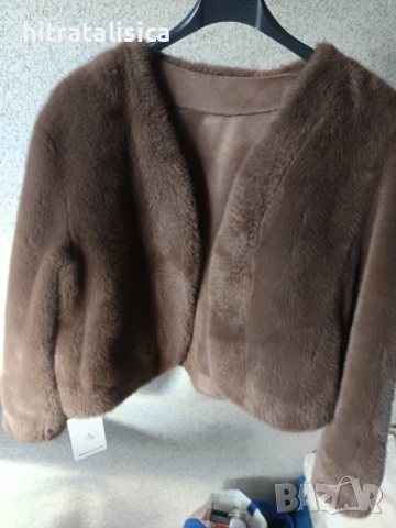 Дамско късо палто М размер, снимка 3 - Палта, манта - 53528133