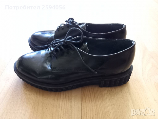 Черни дамски,естествена кожа, италиански обувки, снимка 2 - Дамски ежедневни обувки - 36387928