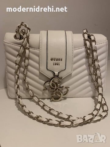 Дамска чанта Guess код 12, снимка 1 - Чанти - 29065156