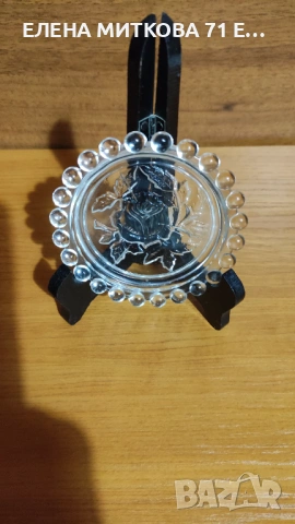 Поставки за чаши от кристално стъкло с релефна роза на дъното и красив борд, снимка 8 - Чаши - 53514988