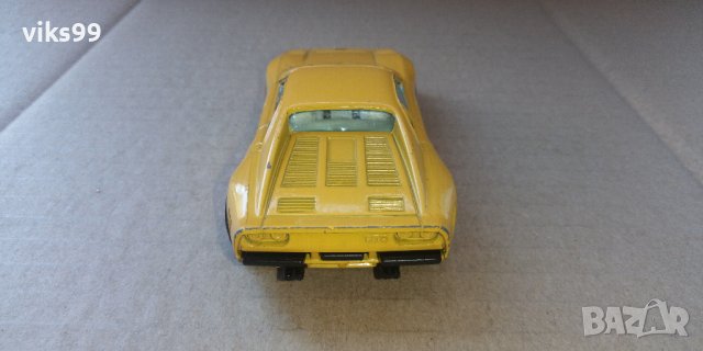 BBURAGO Ferrari GTO - Made in Italy 1:43, снимка 4 - Колекции - 37183753