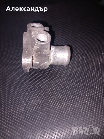 Фланец за подгрев антифриз Голф 4, снимка 4 - Части - 44016446