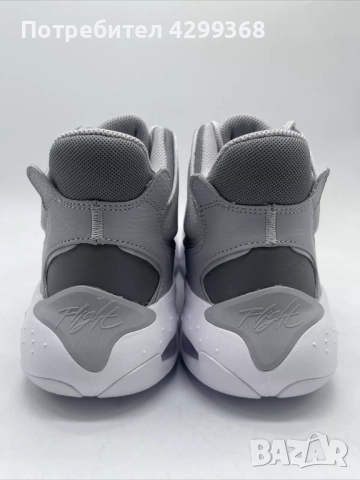 Дамски маратонки Nike JORDAN MAX AURA 4, снимка 4 - Маратонки - 52870787