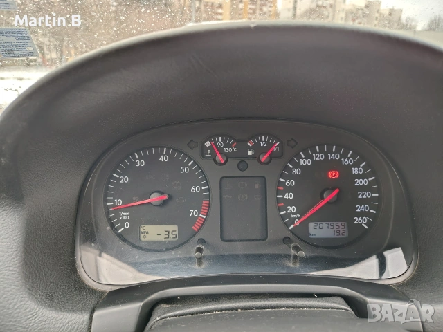 VW Golf IV 1.6 SR, снимка 4 - Автомобили и джипове - 53389107