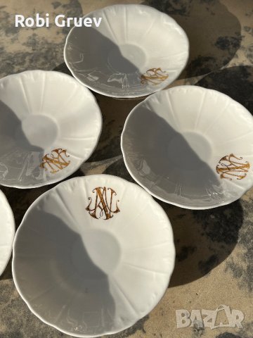 Порцеланови чинийки Rorstrand от сервиз за кафе с монограма, снимка 3 - Сервизи - 43931753