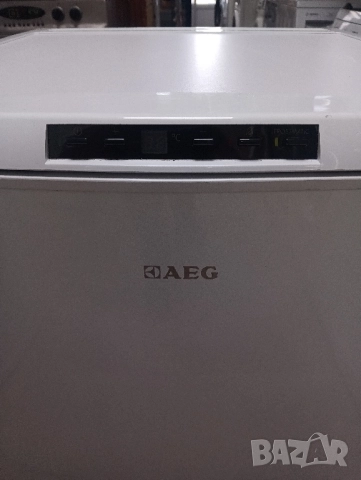 Като нов малък фризер Аег Aeg No Frost с две години гаранция!, снимка 8 - Фризери - 52384667