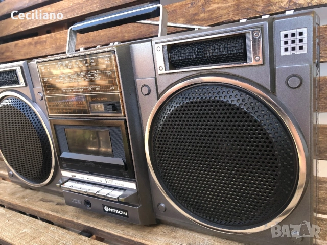 Радиокасетофон HITACHI TRK 2200E, снимка 3 - Радиокасетофони, транзистори - 53465658