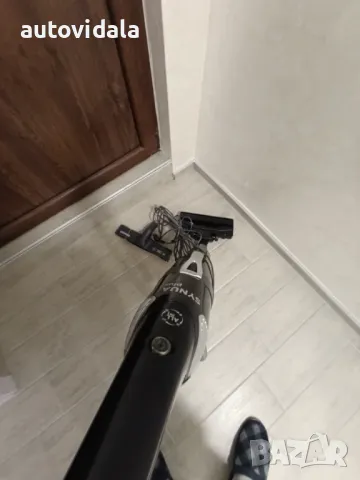 Вертикална прахосукачка циклон Hoover, снимка 2 - Прахосмукачки - 48940494