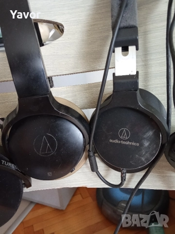 Лот 5 чифта маркови слушалки за 20 лв общо, снимка 1