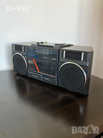 HITACHI TRK-930E  VINTAGE RETRO CD BOOMBOX Ghetto Blaster радио касетофон, снимка 5 - Радиокасетофони, транзистори - 44911660