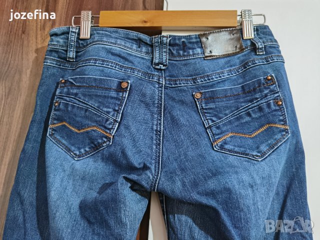 Дамски дънки с прав крачол, снимка 4 - Дънки - 43143535