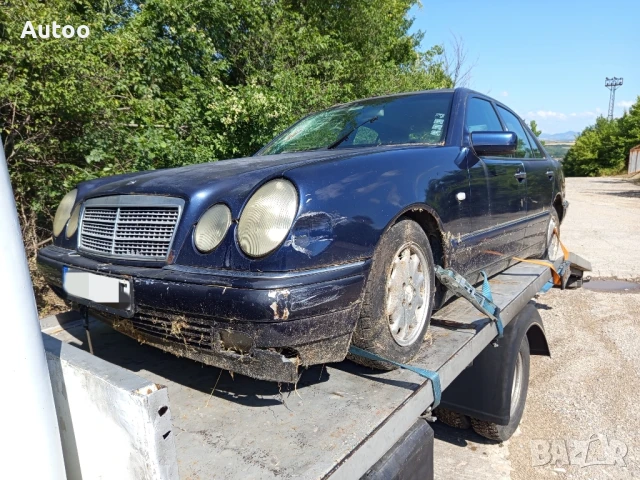 Мерцедес Е220 95к.с на части 