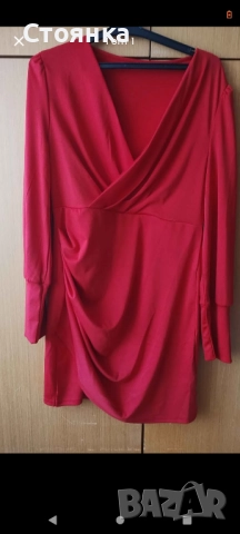 Червена рокля 