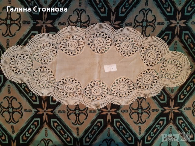 Продавам плетиво на една кука- за ценители !