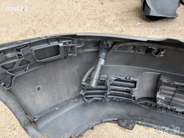 Предна броня с пръскалки за Фолксваген Голф 5/VW GOLF 5, снимка 9 - Части - 52997100