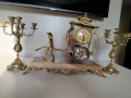 КАМИНЕН ЧАСОВНИК БРОНЗ И МРАМОР СЪС СВЕЩНИЦИ , снимка 2