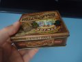 Стара колекционерска ламаринена кутия за пури пурети , снимка 2