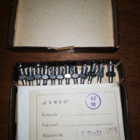 Ретро иглички за колекция от 1975, снимка 2 - Други ценни предмети - 27423356