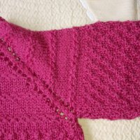 Детска - бебешка лилава жилетка ръчно плетена, снимка 12 - Детски пуловери и жилетки - 28634012