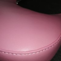 Малка дамска кожена чанта за рамо в розов цвят, снимка 12 - Чанти - 43733574
