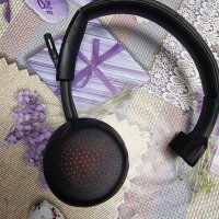 Безжична блутут слушалка Plantronics , снимка 2 - Bluetooth слушалки - 43402121
