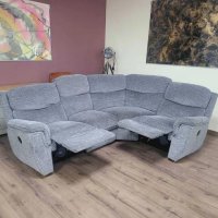 Сив ъглов диван от плат с ръчен релаксиращ механизъм, снимка 2 - Дивани и мека мебел - 43896533