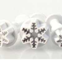 3 бр малка снежинка снежинки пластмасови резци с бутало релефни форми тесто фондан резец форма, снимка 2 - Форми - 43795211