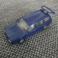 Метална количка Siku - 1061 Volkswagen VW Passat Variant vr6 в мащаб 1:55, снимка 1 - Колекции - 38457345