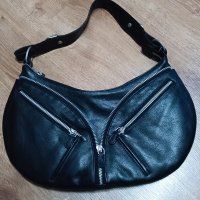 Дамска черна чанта за рамо от естествена кожа , снимка 1 - Чанти - 44094095