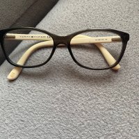Очила Tommy Hilfiger, снимка 1 - Слънчеви и диоптрични очила - 38161863