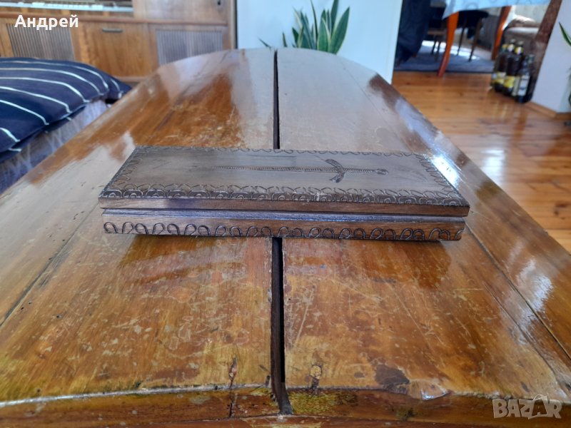 Стара кутия от сувенирен меч Szczerbiec, снимка 1