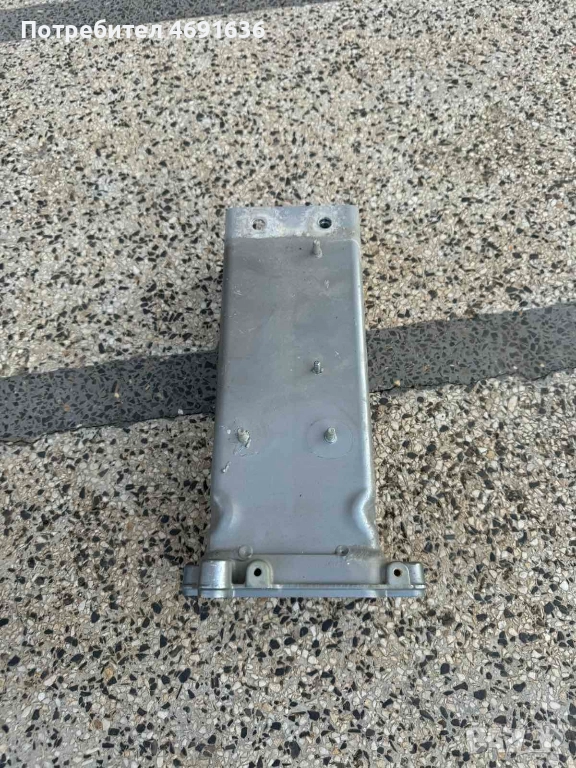 Преден ляв буфер на преден ляв рог на Ауди Audi A8 D4 H4 само за 50лв. 4h0805119b, снимка 1