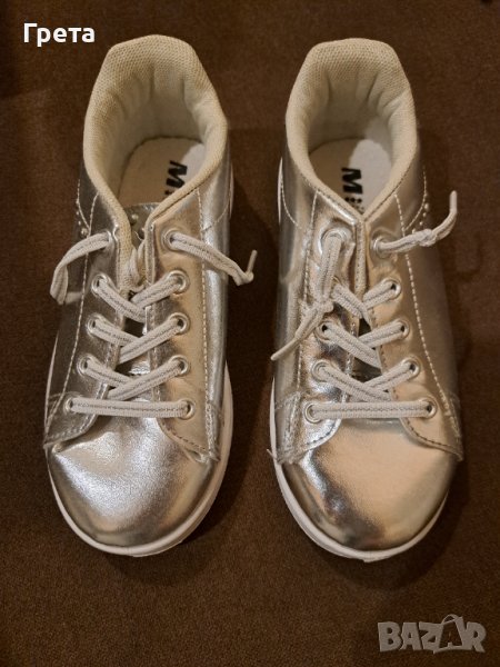 Чисто нови спортни обувки за момичета.Размер 33 Цвят сребрист.Марка Miss sixty, снимка 1