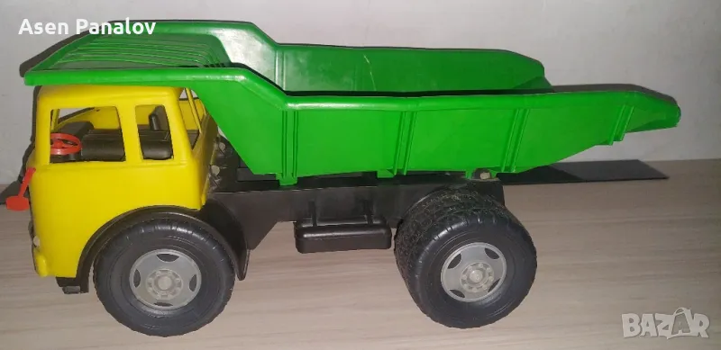 Ретро детско самосвалче от Соца, снимка 1