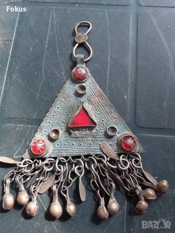 Стар накит - висулка със звънчета - носия, снимка 1