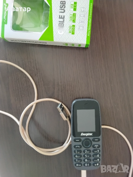 Телефон с кабел за зареждане, снимка 1