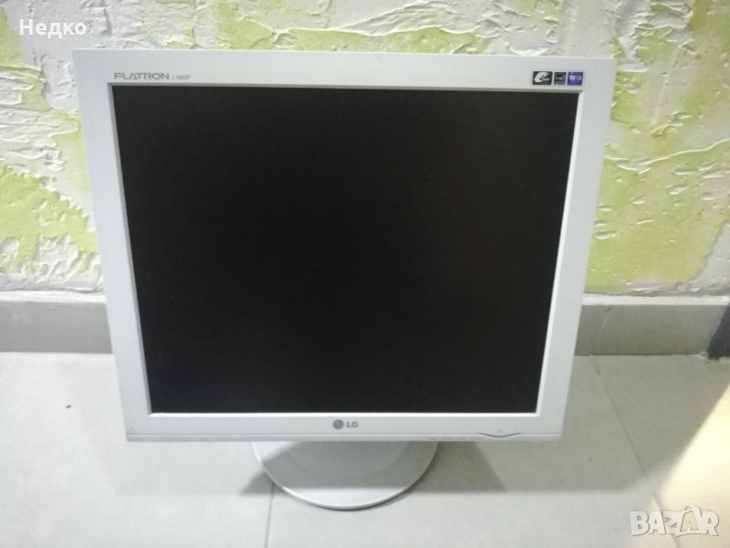 Монитор LG L1932  , снимка 1