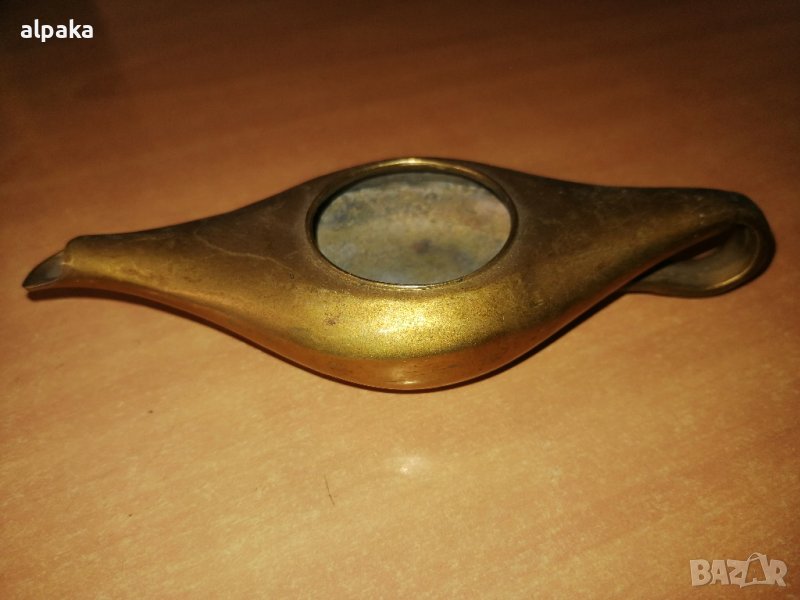 Продавам бронзова декорация за дома -лампата на Аладин, снимка 1