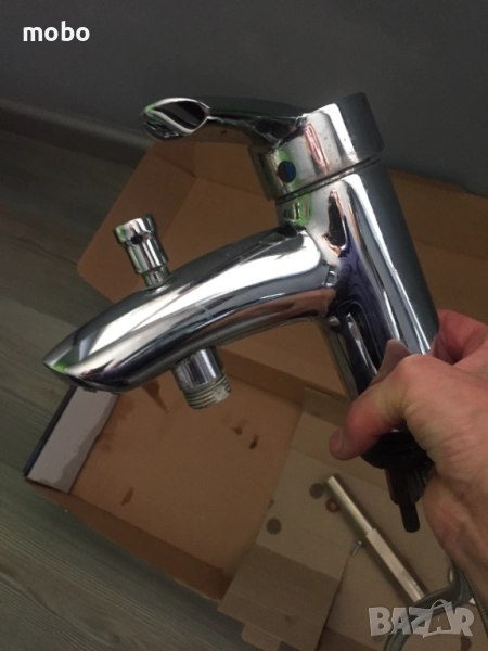 Смесител VIDIMA , стоящ – за умивалник , възвратен клапан,  метална ръкохватка с индикатор за топла , снимка 1