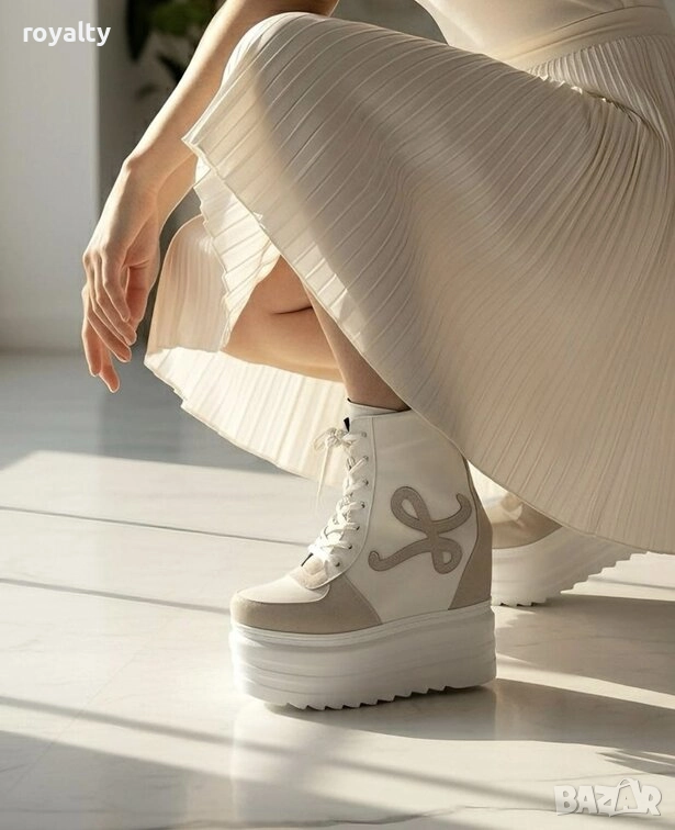 Боти на платформа - бяла кожа със сив велур, снимка 1