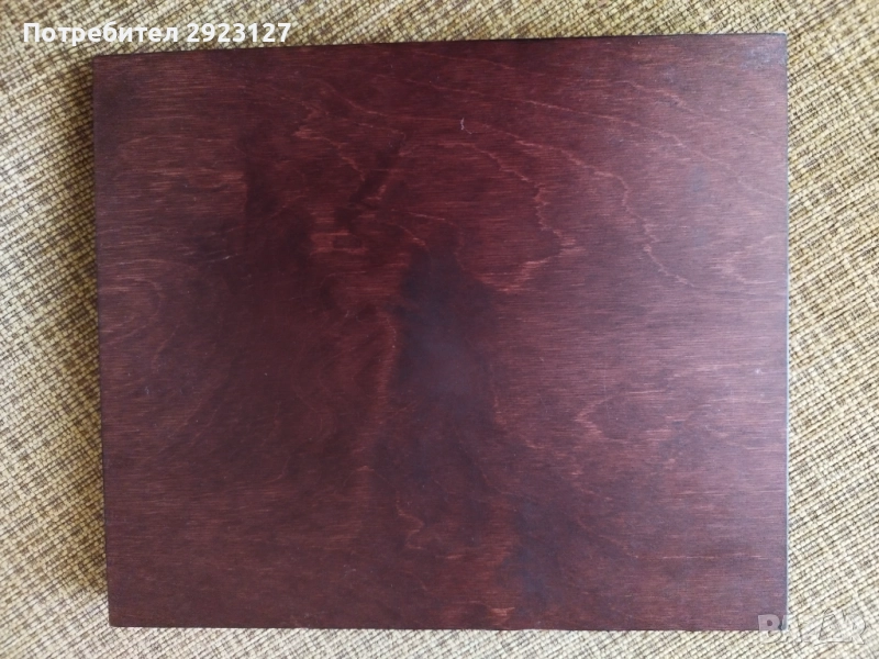 ДЪРВЕНА КУТИЯ ЗА СЪХРАНЕНИЕ  НА ЧЕТИРИ ЕЛИПСОВИДНИ ПЛАКЕТА, снимка 1