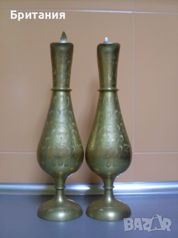 Бронзови кани.