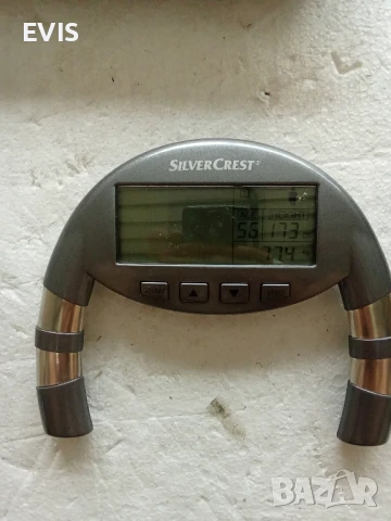 Продавам уред за измерване на телесните мазнини SilverCrest, снимка 1