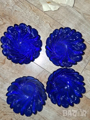 Синьо стъкло 4 бр. купучки, снимка 5 - Сервизи - 51236115