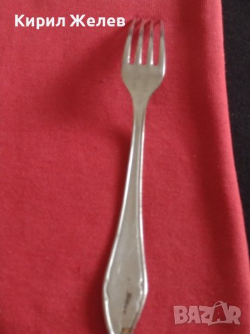 Стара вилица от соца с маркировка П. Денев Габрово за КОЛЕКЦИЯ ДЕКОРАЦИЯ БИТОВ КЪТ 42803, снимка 4 - Други ценни предмети - 43817674