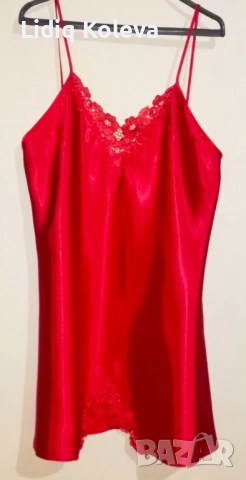 Дамски червен сатенен комплект нощница и халат, снимка 2 - Нощници - 52351588