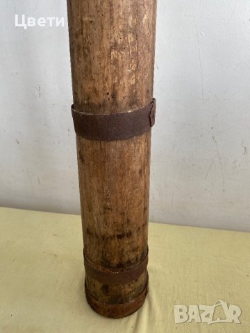 Стара, дървена бучка с метален обков, снимка 1 - Антикварни и старинни предмети - 43924626
