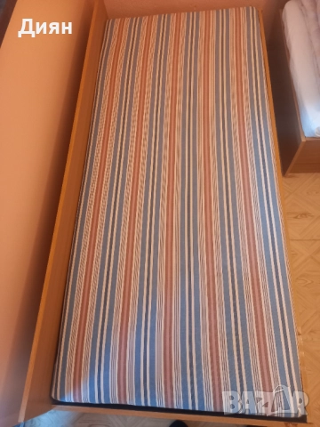 Единично легло с матрак , снимка 2 - Спални и легла - 52190012